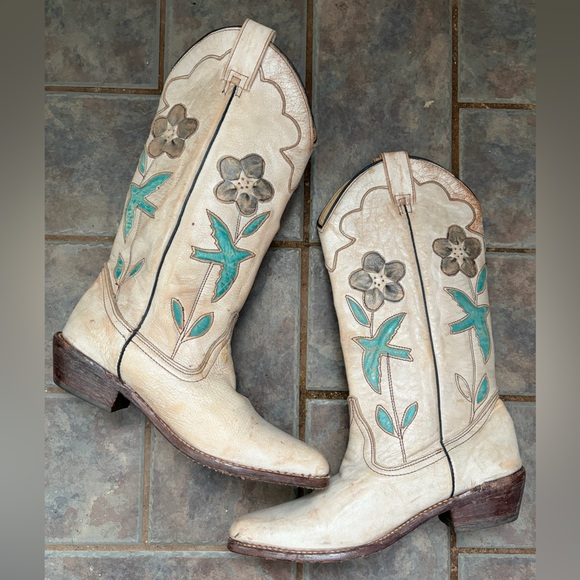 RARE Boho BED STU Boots VALENCIA NECTAR LUX Bird Floral White Green Purple 8.5